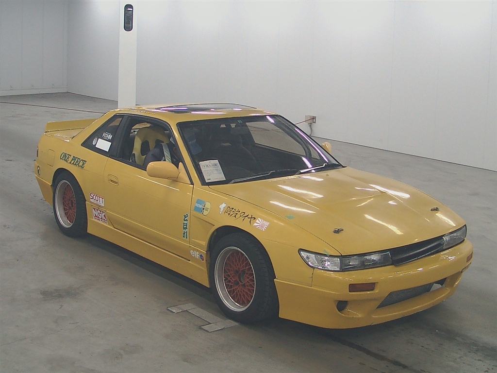 Nissan Silvia s14 желтая